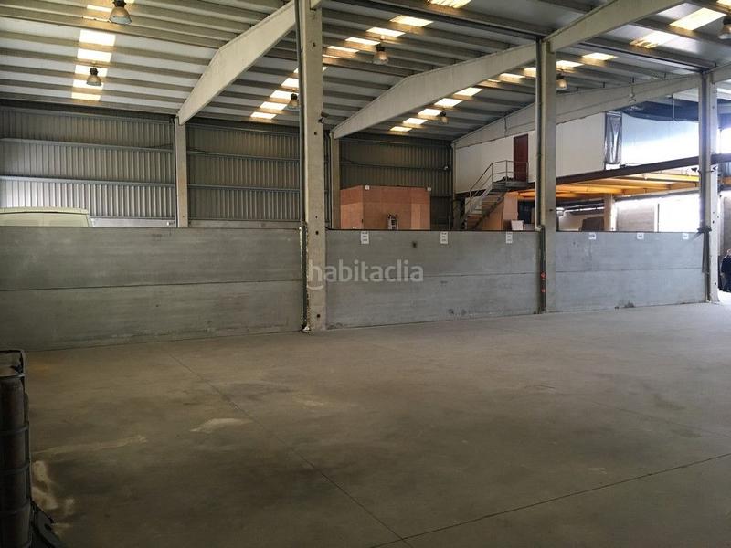 Foto d99d123f-dec2-46e1-9c36-26f6e08777d3. Lloguer nau industrial a avenida general franco 84 a Begonte