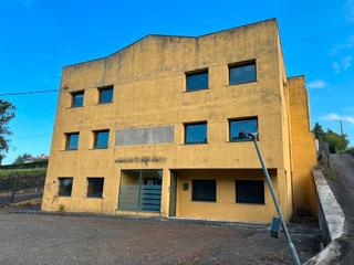 Lloguer Nau industrial  N-634. Alquiler o venta de edificio de oficinas con almacén en la zona