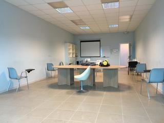 Rent Office space in San Mateo - Castro - O Val. Alquiler de oficinas en el polígono de río do pozo, narón