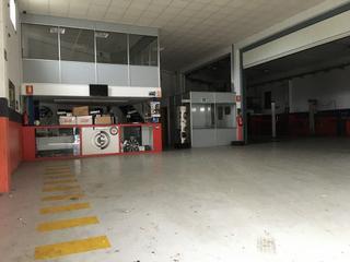 Nau industrial a Avenida da praia 109. Venta de nave en rentabilidad en el polígono de sabón, arteixo