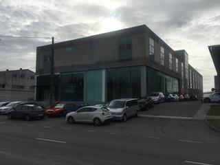 Rent Industrial building  Rúa galileo galilei. Alquiler de nave tipo comercial en la grela, a coruña