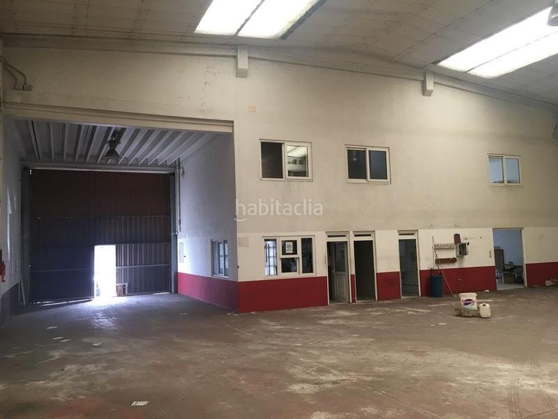 Foto 047a49b4-e83e-4fe8-97fb-e4241b61458c. Fabrikhalle in Bergondo