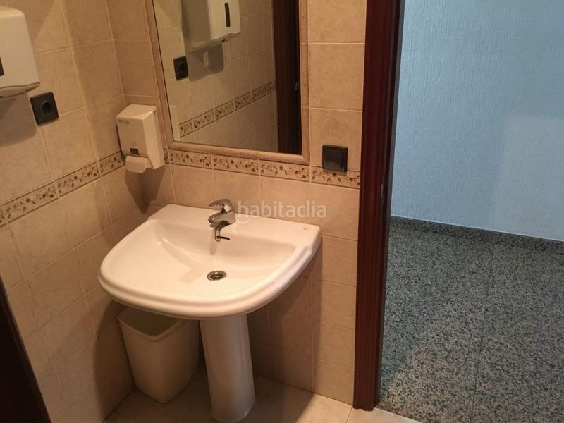 Foto 9280b66e-9ad0-421b-b63d-4eb2786eec13. Affitto ufficio in avenida finisterre 48 in Vioño Coruña (A)