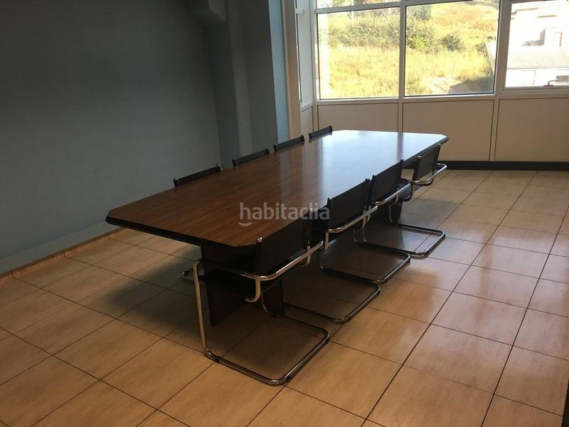 Foto 9988c2ad-70a3-4694-88ae-55fb6bb6b804. Rent office space in avenida finisterre 48 in Vioño Coruña (A)