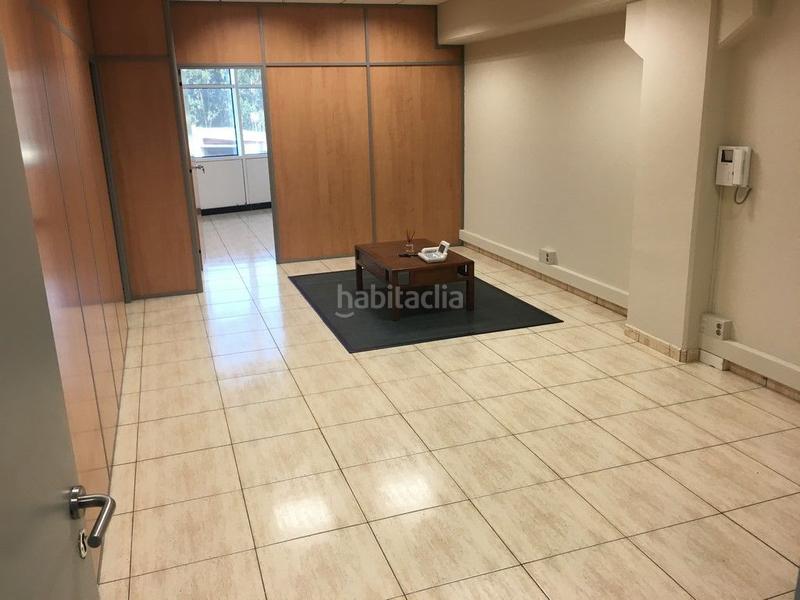 Foto aacf03de-56fe-4443-a80d-996b94b4741d. Rent office space in avenida finisterre 48 in Vioño Coruña (A)