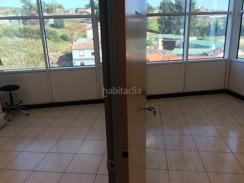 Foto c3337830-90ed-430d-b81f-89fcc1c232fe. Rent office space in avenida finisterre 48 in Vioño Coruña (A)