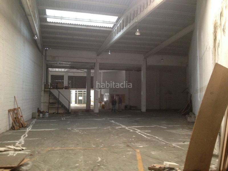 Foto 65de7ad9-08cc-4630-ac6b-e23a880ee57d. Alquiler local comercial alquiler de nave comercial en la avenida de las américas, en Lugo