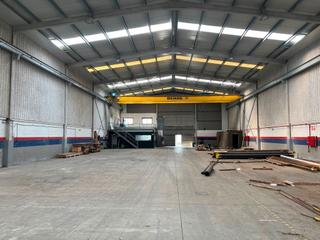 Lloguer Nau industrial a San Mateo - Castro - O Val. Alquiler de nave con puente grúa lista para entrar a trabajar en