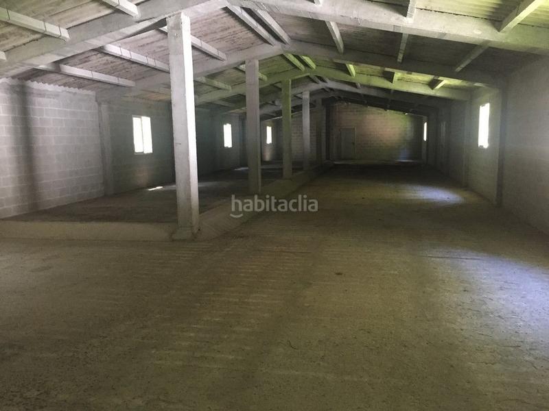 Foto bce3e00f-f18e-4a84-90c3-bc893f5208e6. Affitto capannone industriale in lugar eirexa 6a in Carral