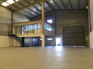 Rent Industrial building  Avenida gonzalo navarro. Alquiler de nave muy bien situada en río do pozo, narón