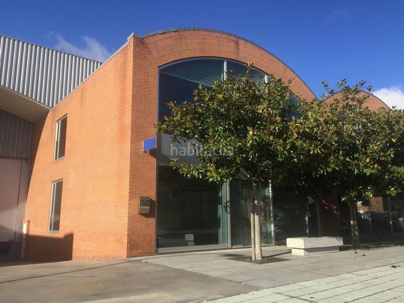 Foto 8a941f5d-e221-4022-beef-4887706ae033. Location bâtiment à usage industriel dans rúa f parque empresarial alved 16 dans Culleredo