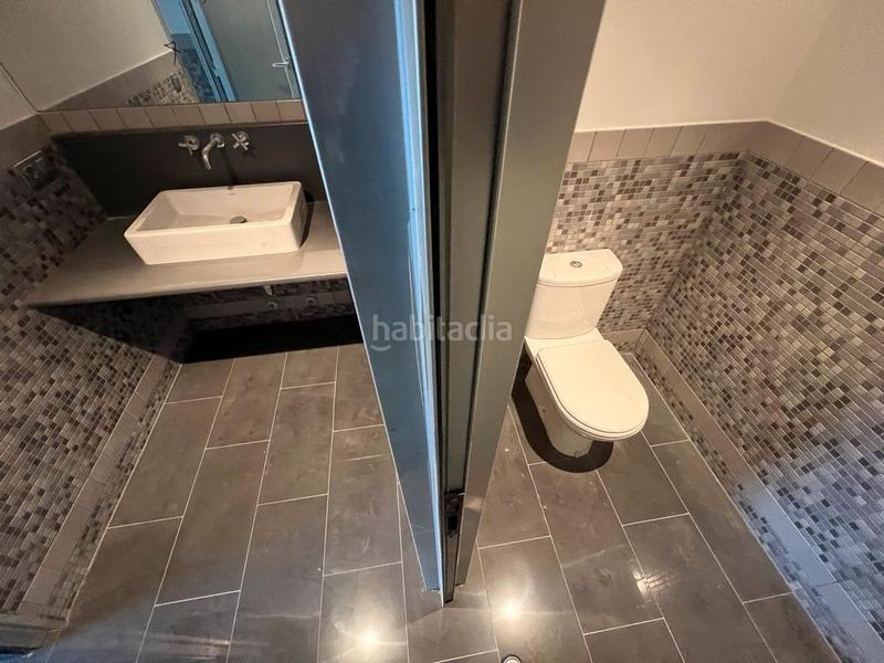 Foto c652be15-778f-4fa3-8eda-b717bcca7b6a. Location bâtiment à usage industriel dans rúa f parque empresarial alved 16 dans Culleredo