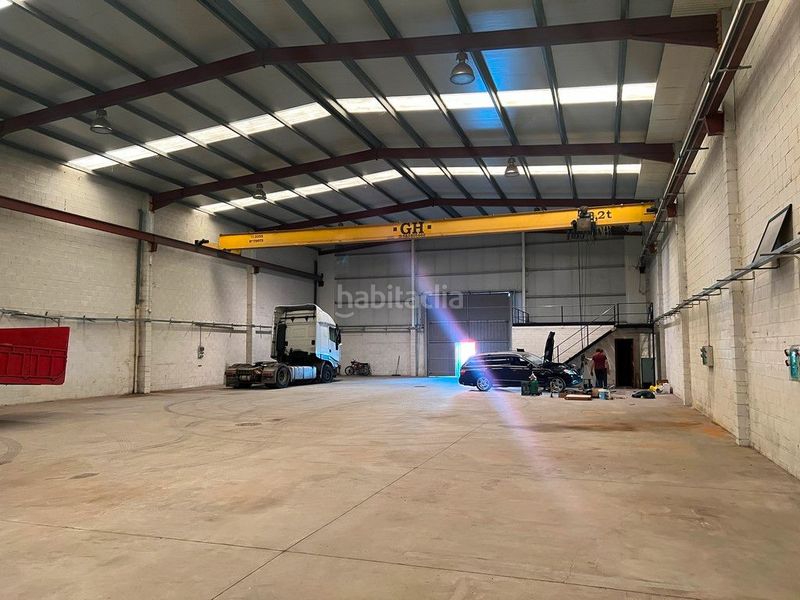 Foto 5458a8ee-cf6f-4d76-bcbe-a0ab6dd2ec32. Rent industrial building in Begonte