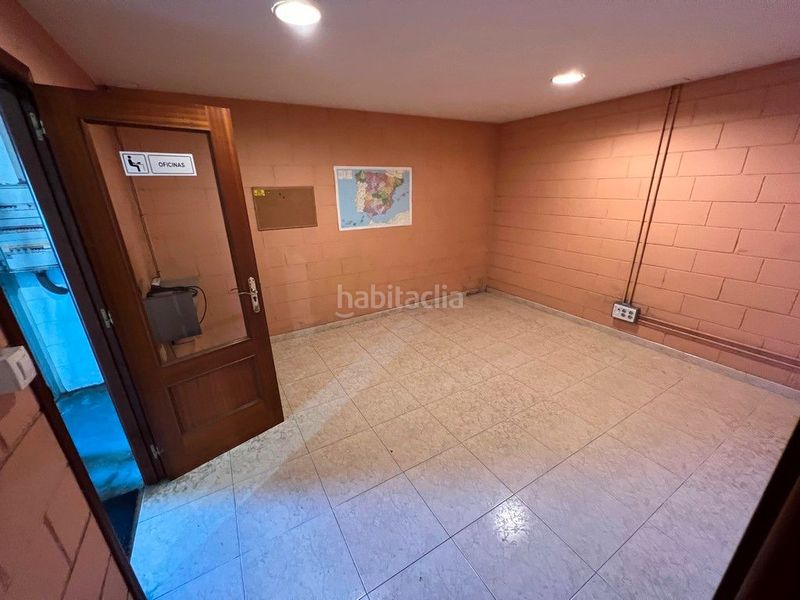 Foto fffc0d6c-5fe1-40b2-8781-6726abd385bd. Rent industrial building in Begonte
