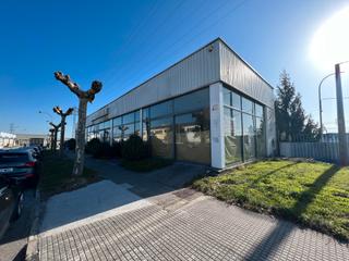 Nau industrial a Rúa das mercadorías 13. Venta o alquiler de nave tipo concesionario en el ceao, lugo