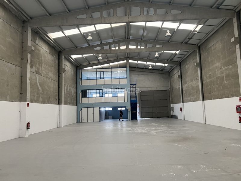 Foto 4a973c7e-cda2-46f6-8d15-f2028095e82f. Location bâtiment à usage industriel dans San Mateo - Castro - O Val Narón