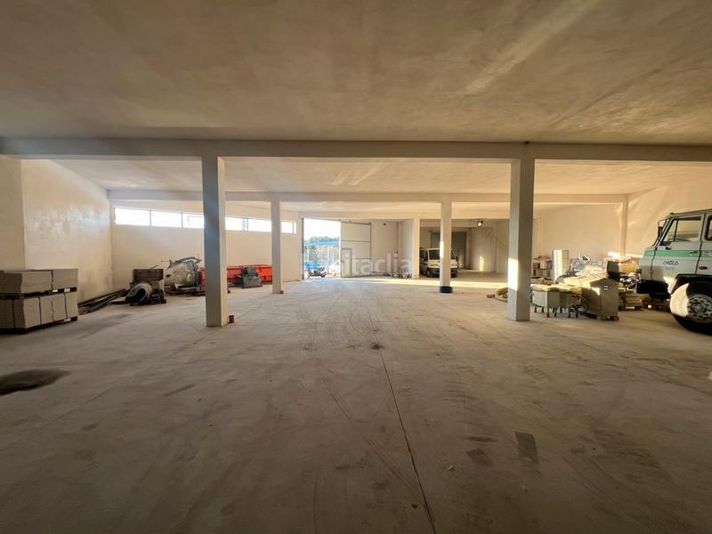 Foto ab66f044-0e2e-40d8-9f96-e7678268fe3d. Affitto capannone industriale in Vilalba