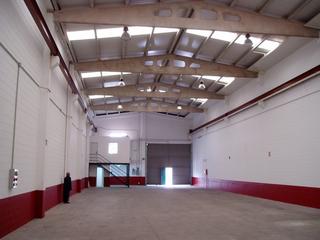 Location Bâtiment à usage industriel à Calle parroquia de lubre 16e. Alquiler de nave con puente grúa en bergondo, a coruña