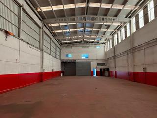 Lloguer Nau industrial  Rua via edison. Alquiler de nave en muy buen estado y bien situada en el tambre,