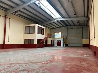 Rent Industrial building in Rúa das panadeiras 33. Alquiler de nave en buen estado en el polígono del ceao, lugo