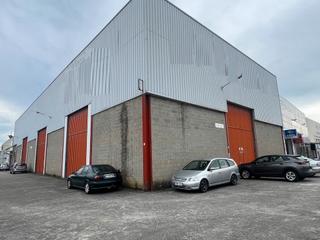 Lloguer Nau industrial a Avenida do mar 139. Alquiler de nave comercial con aparcamiento en la gándara, ferro