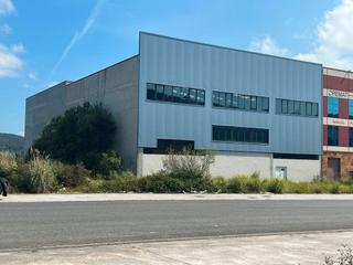 Location Bâtiment à usage industriel à Rua recreativa leonesa 5. Venta o alquiler de nave de nueva construcción en ledoño. se con