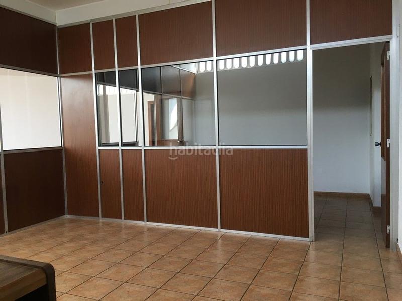 Foto 975f083a-b47e-4145-8c9d-fc2f6540eabc. Affitto ufficio in rúa torres quevedo 12 in Vioño Coruña (A)