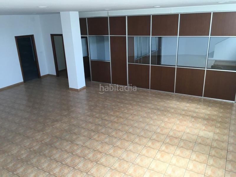 Foto 347b6775-d2da-4a2d-8176-abb422739b27. Miete büro in rúa torres quevedo 12 in Vioño Coruña (A)