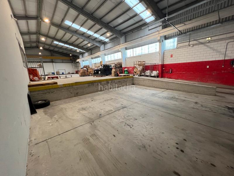 Foto 63b79821-309b-4ecb-916c-571e300eb211. Affitto capannone industriale in pocomaco av 5 32 in Coruña (A)