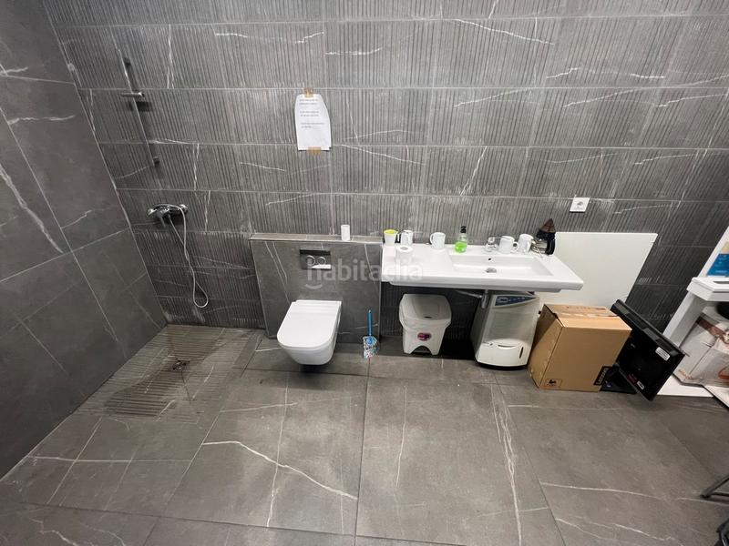 Foto df6546bf-ed3e-43b7-a0dd-f19c3c567f16. Lloguer nau industrial a pocomaco av 5 32 a Mesoiro Coruña (A)