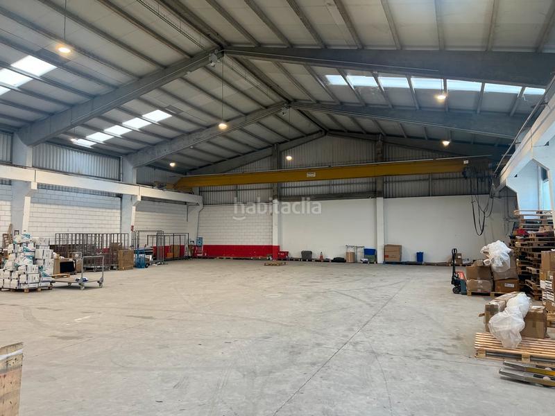 Foto b81a65d0-a971-4dbd-9906-48f8af3c9909. Rent industrial building in pocomaco av 5 32 in Mesoiro Coruña (A)