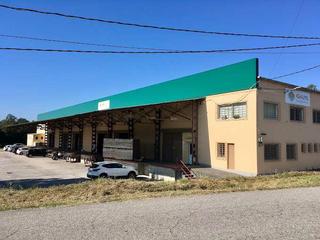 Miete Fabrikhalle in Redondela. Alquiler de nave con muelles en la zona de vigo
