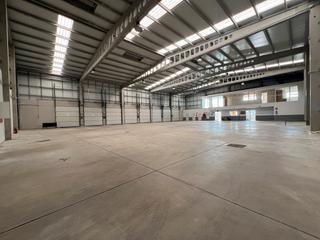 Location Bâtiment à usage industriel à Rúa dos carros 1. Alquiler de nave con muelles y parcela en el ceao, lugo