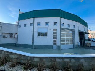 Nau industrial a Calle parroquia de bergondo 16. Venta de nave tipo comercial para entrar a trabajar en bergondo