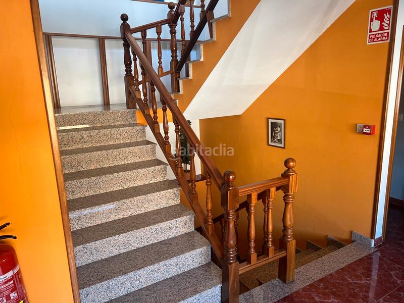 Foto 41e06b8d-15fe-40ed-8448-ad161ec784cb. Fabrikhalle in rúa bell 31 in Cambre