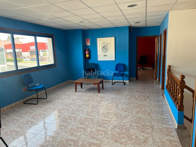 Foto 605c0061-2e22-41c0-a834-e410dd0e4e49. Fabrikhalle in rúa bell 31 in Cambre