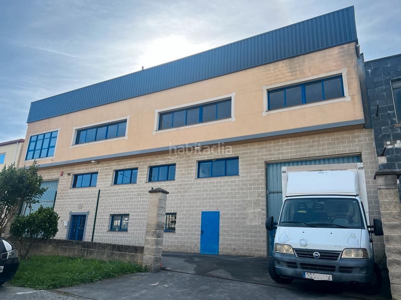 Foto bf5e489f-9d85-48d3-b194-15c6c2678f63. Fabrikhalle in rúa bell 31 in Cambre