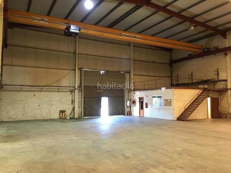 Foto 3872d4cd-e88e-480a-814c-e18b634677cd. Affitto capannone industriale in Begonte