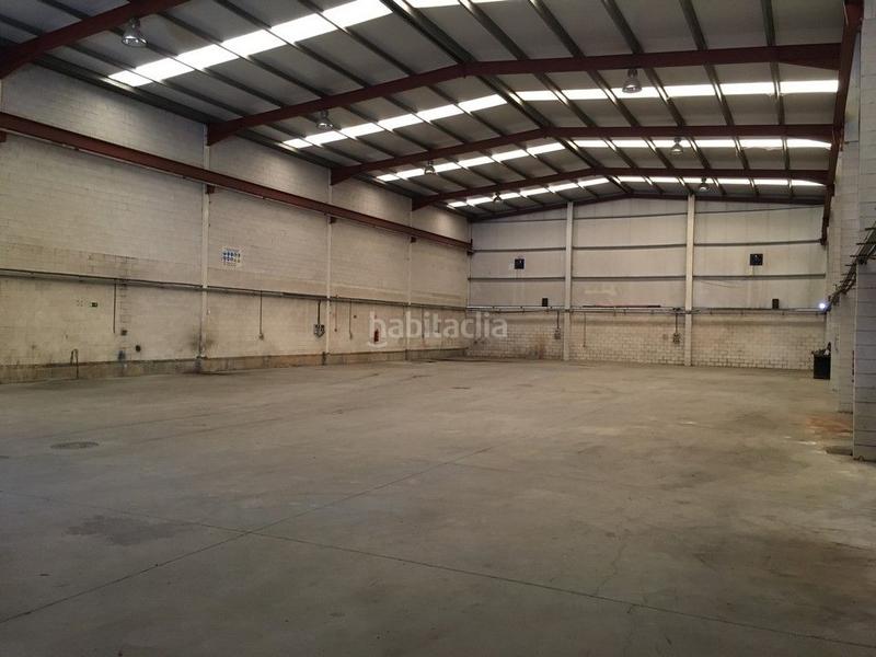 Foto f3a0cdde-eb11-4f3a-89ff-e472ede60228. Affitto capannone industriale in Begonte