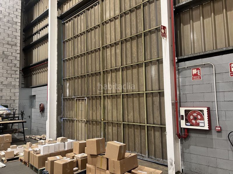 Foto c2d22e27-5b7e-4bd5-baf5-8908621ab0e4. Industrial building in rúa telleiros 161 in San Mateo - Castro - O Val Narón