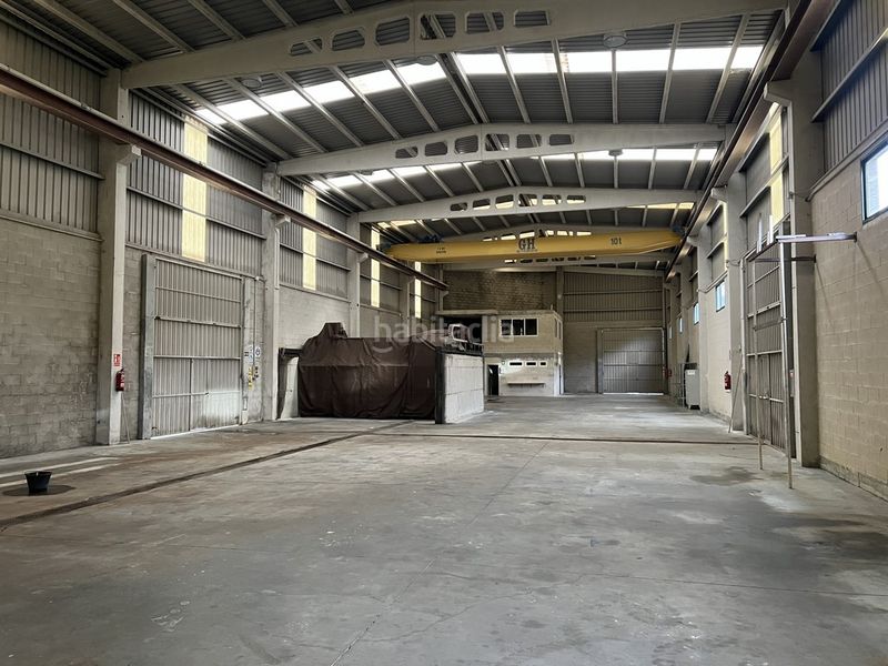 Foto db2d3c96-bdfd-4246-8c06-5981d9f2413e. Alquiler nave industrial en rúa nobel 164 alquiler de nave con puente grúa en el polígono de espíritu santo, en Cambre