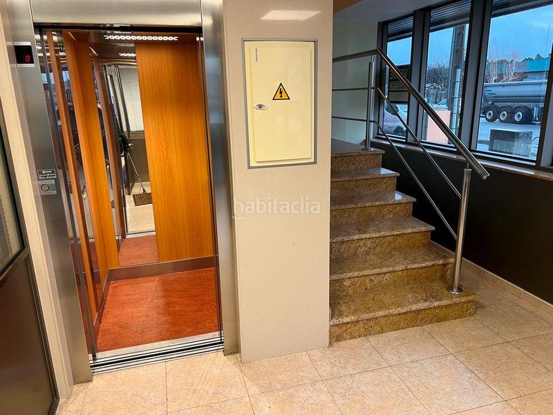 Foto d8bcaf46-ed35-4659-b3b8-b68b3678a00f. Miete fabrikhalle in San Mateo - Castro - O Val Narón