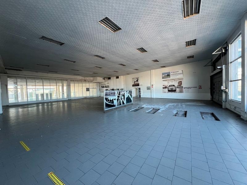 Foto 00982c82-9fe7-4b38-ac44-065d566b4189. Lloguer local comercial a avenida mariñas 272 a Liáns Oleiros