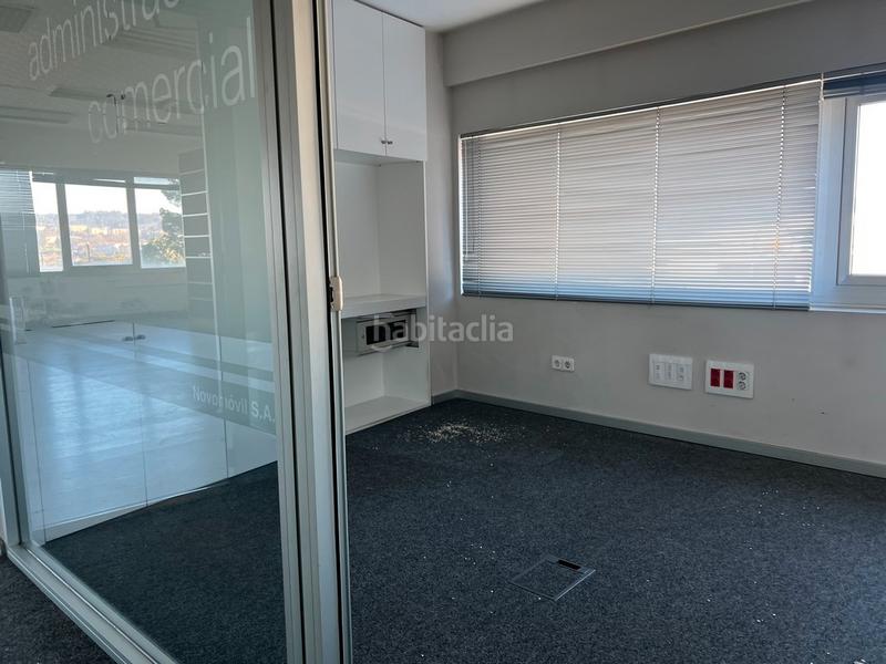 Foto aea0db09-38d5-49c1-a38b-2e738309253d. Lloguer local comercial a avenida mariñas 272 a Liáns Oleiros