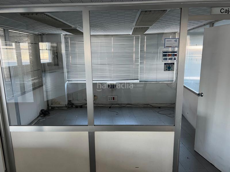 Foto 0648a562-f88e-4d3b-a9cd-a71a575b1975. Rent business premise in avenida mariñas 272 in Liáns Oleiros