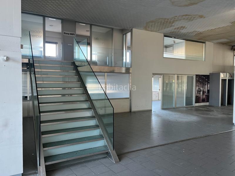 Foto 57dc2f5d-f8d3-4336-8041-3d357a9f42b2. Rent business premise in avenida mariñas 272 in Liáns Oleiros