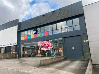 Lloguer Local Comercial a Rúa de polonia 20. Alquiler de nave comercial en costa vella, santiago