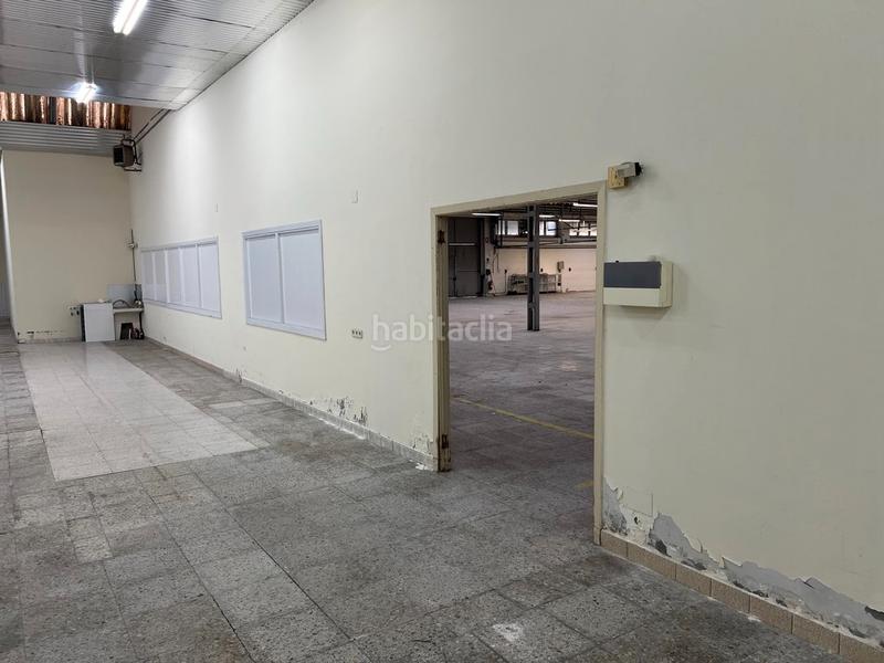 Foto 45fc4cb6-fc26-4289-bc0b-34842af822d6. Rent industrial building with heating in Oseiro Arteixo