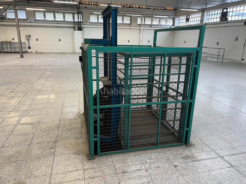 Foto f5ca66d4-a6d1-427d-b139-f32ea48287cb. Rent industrial building with heating in Oseiro Arteixo