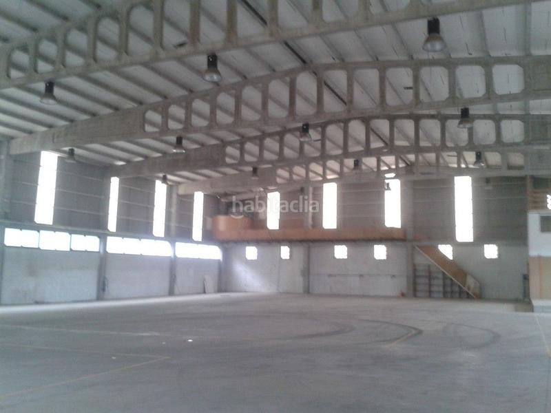 Foto 37310e64-4f77-4689-8ea1-0a3a72428c5e. Bâtiment à usage industriel dans Carballo